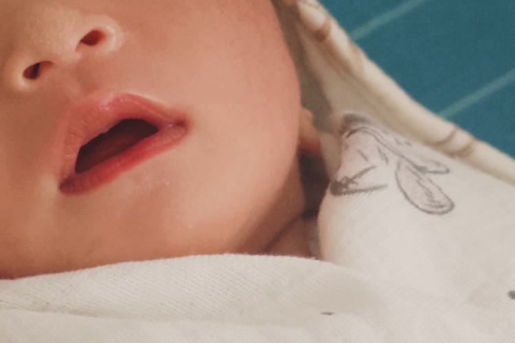 Fajar Nugra dan Istri Dikaruniai Anak Laki-laki Pertama, Diberi Nama Kelana