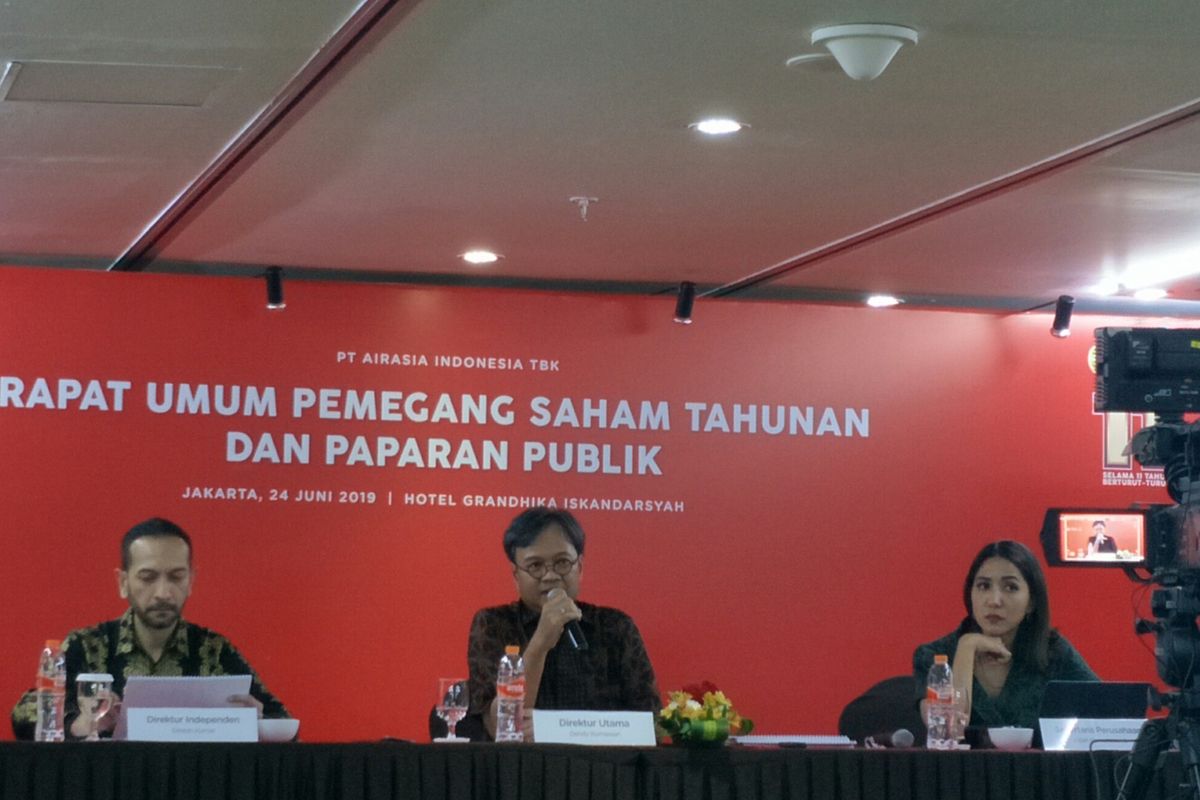 Direktur Utama AirAsia Indonesia Dendy Kurniawan pasca Rapat Umum Pemegang Saham (RUPS).di Jakarta, Senin (25/6/2019)