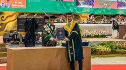 Lulus S1 Unjani, Bupati Bandung Barat: Di Kantor pun Saya Sambil Kuliah