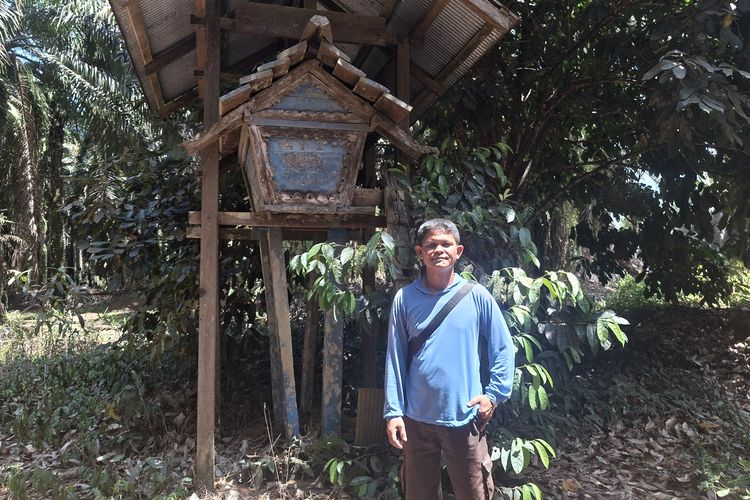 Warga Prihatin, Sandung Leluhur Dayak di Kotim Kini Dikepung Kebun Sawit Perusahaan