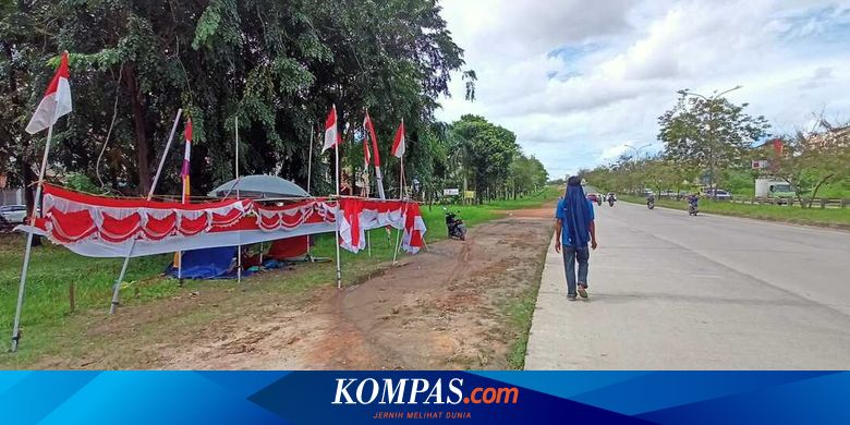 Nasib Penjual Bendera, Sepi Pembeli hingga Bangun Tenda di Lapak - Vimarsana News