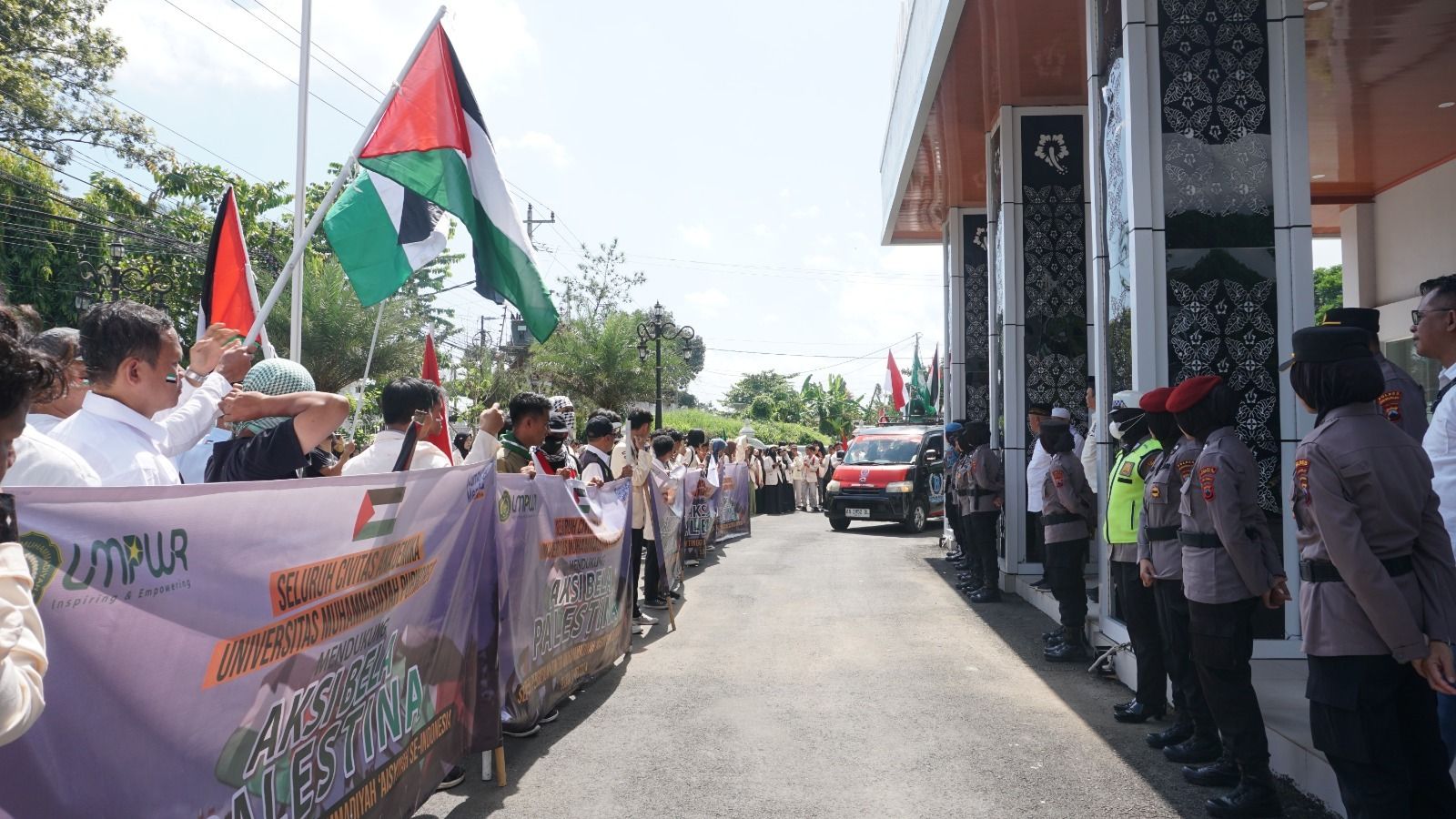 Forum Rektor Perguruan Tinggi Muhammadiyah Se-Indonesia Gelar Aksi Bela Palestina, Mahasiswa hingga Dosen Turun ke Jalan 