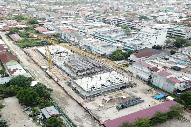 Pasar Aksara kembali dibangun di atas lahan seluas 6.388 meter persegi dengan anggaran APBN Tahun 2020-2021 sebesar Rp 94 miliar.
