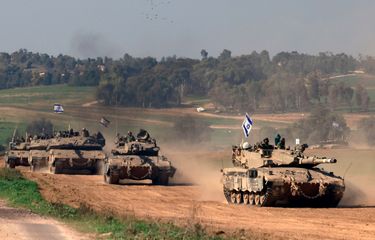 Kesaksian Warga Palestina yang Diikat di Kap Mobil dan Dijadikan ...