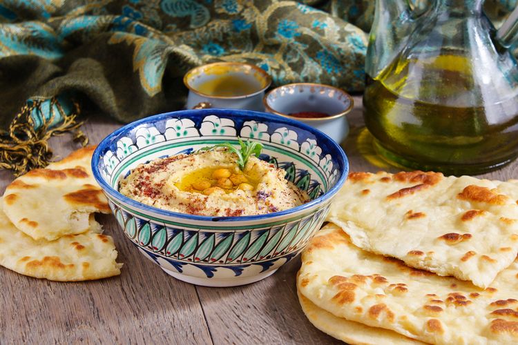 Resep Flatbread dan Hummus, Masakan Terakhir Aziz di Resep Flatbread dan Hummus, Masakan Terakhir Aziz di