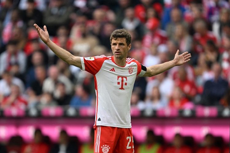 Reaksi penyerang FC Bayern Muenchen, Thomas Mueller, pada laga Bundesliga kontra RB Leipzig di Stadion Allianz Arena, Muenchen, Sabtu (20/5/2023) malam WIB.

