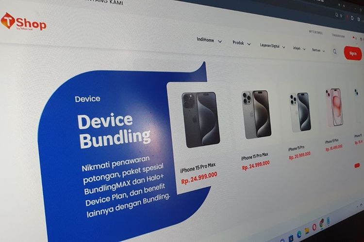 Tampilan bundling iPhone 15 di toko online Telkomsel, TShop