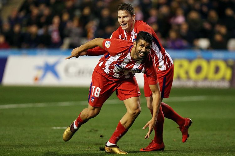 Diego Costa merayakan gol Atletico Madrid ke gawang Lleida pada pertandingan Copa del Rey, Rabu (3/1/2018). 