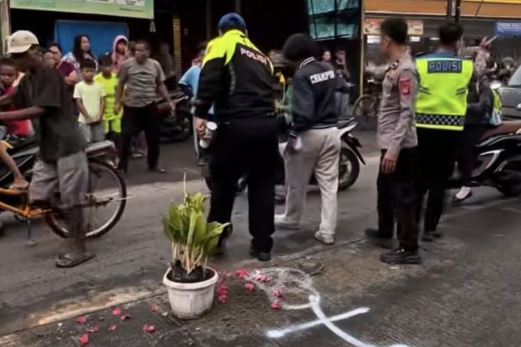 Motor Tergelincir, Pria di Ciseeng Bogor Tewas Tertabrak Truk Tronton