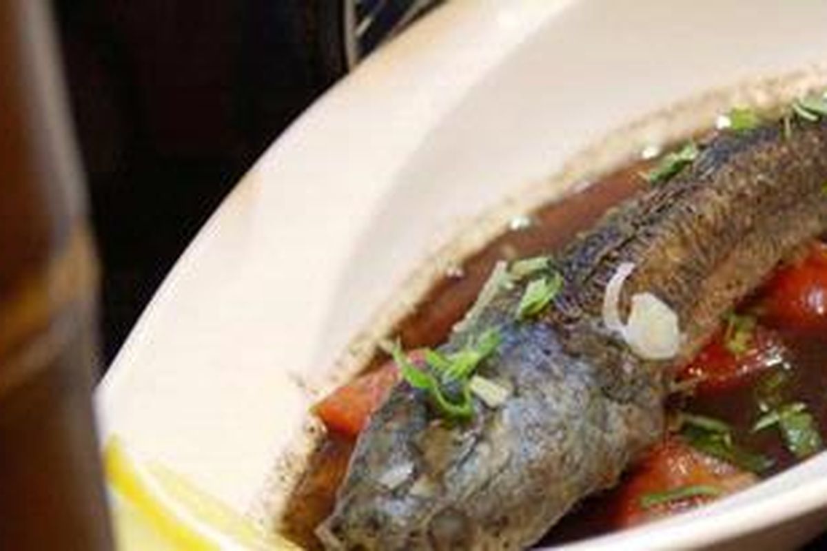 Gabus pucung disajikan di The Ritz Carlton Jakarta, Rabu (20/6/2012). 