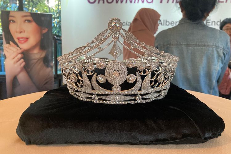 Mahkota untuk Miss Universe Hong Kong 2025.