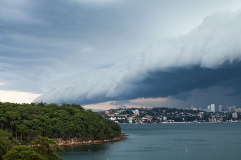 Fenomena Awan Arcus, Awan yang Tampak Seperti Gelombang Tsunami