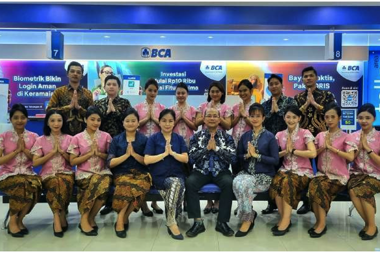 Memperingati Hari Kebaya Nasional, PT Bank Central Asia Tbk (BCA) menginisiasi gerakan #InsanBCABerkebaya2024. 