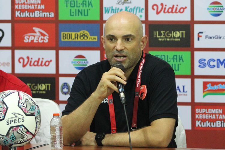 Pelatih PSM Makassar, Bernardo Tavares.