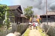 Banyak Pohon Tumbang, Penyaluran Bantuan Korban Kebakaran di Sumbawa Sempat Terkendala