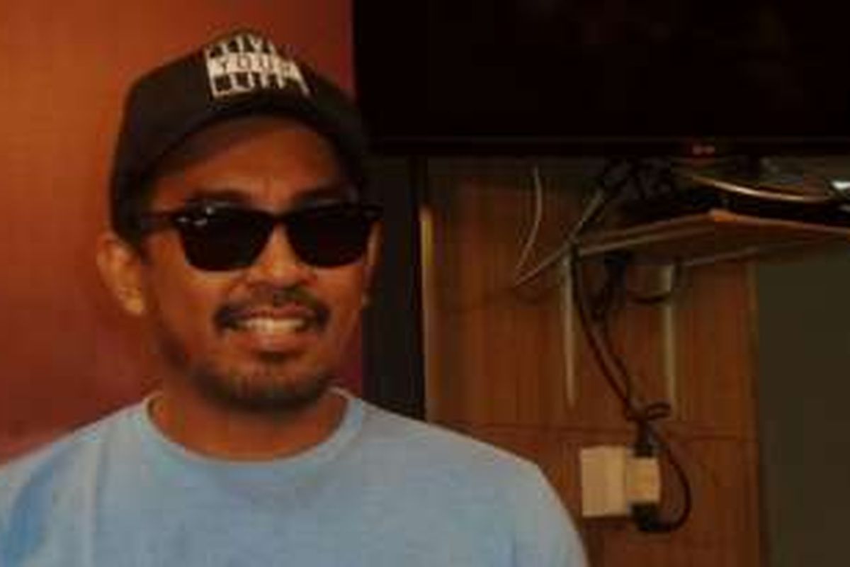 Glenn Fredly saat menghadiri perilisan album kompilasi berjudul Bebi Romeo-Glenn Fredly, di gerai makanan cepat saji, di Bangka Raya, Mampang Prapatan, Jakarta Selatan, Rabu (30/11/2016).