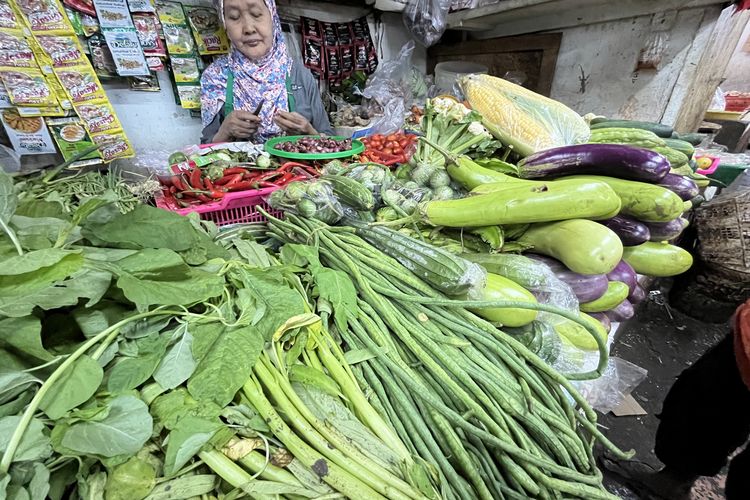 MBG Libur, Harga Bahan Pokok di Surabaya Cenderung Fluktuatif