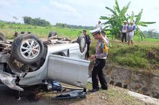 Sopir Diduga Mengantuk, Mobil Pemudik Masuk Parit di Tol Bawen-Salatiga