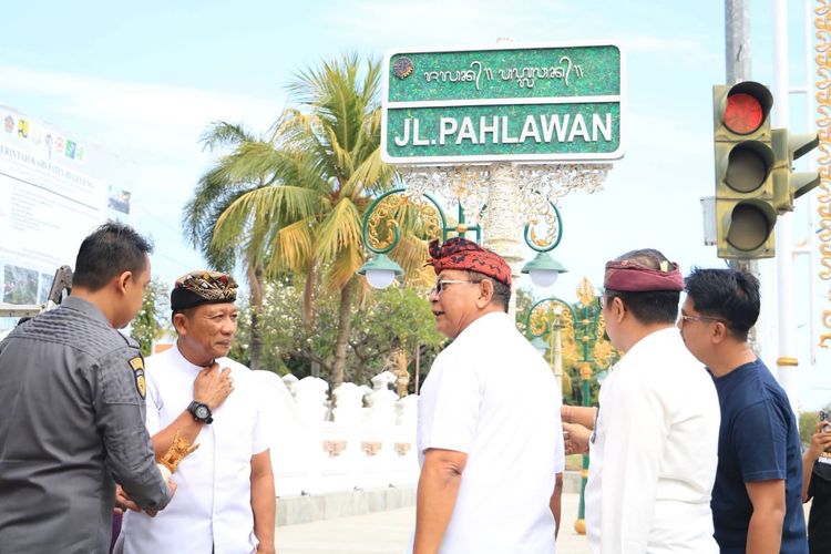 Papan Nama Jalan di Singaraja Pakai Material Daur Ulang, Habiskan 1,2 Ton Sampah Plastik