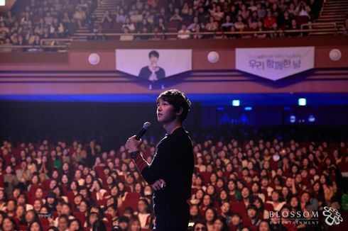 Song Joong Ki Akhiri Liburan Chuseok Day dengan Layani Gelandangan