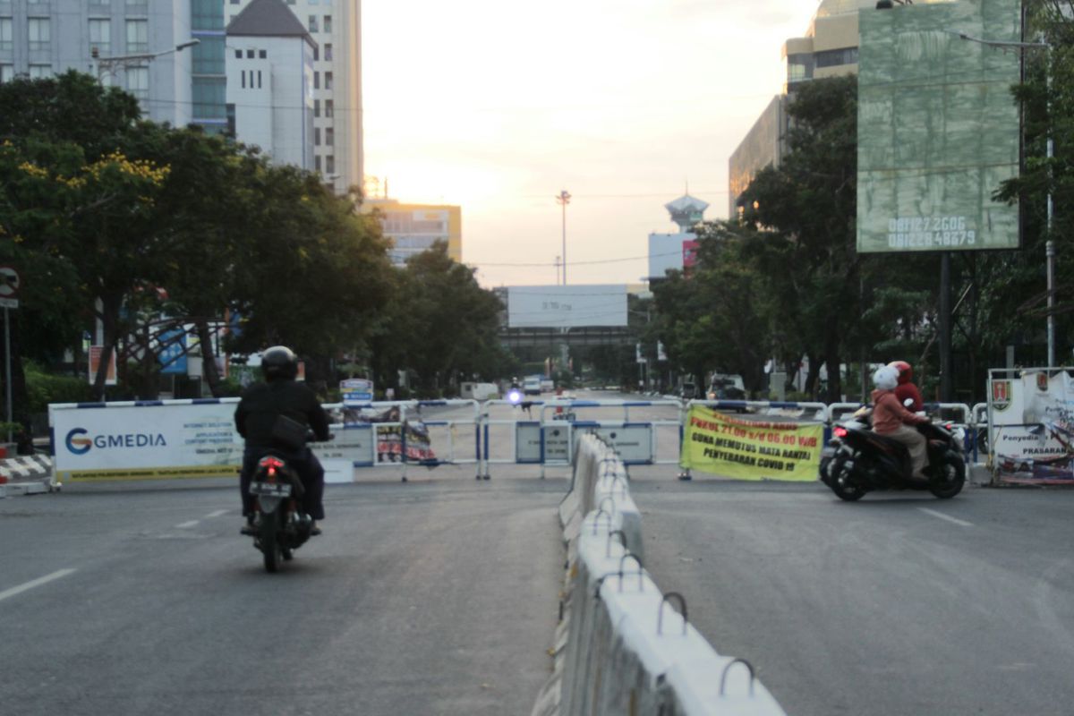 Penutupan ruas jalan arah Simpang Lima