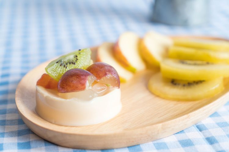 Resep Puding Susu Sederhana, Beri Sirup dan Buah Sesuai Selera