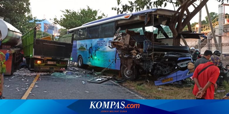 Ini Kronologi Kecelakaan Bus Vs Truk Sebabkan 2 Orang Tewas 4 Kritis