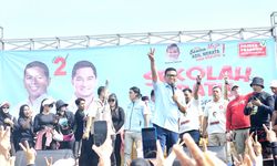 Senam Gemoy Bareng Warga Tangerang, Andra Soni Kampanyekan Program Sekolah Gratis
