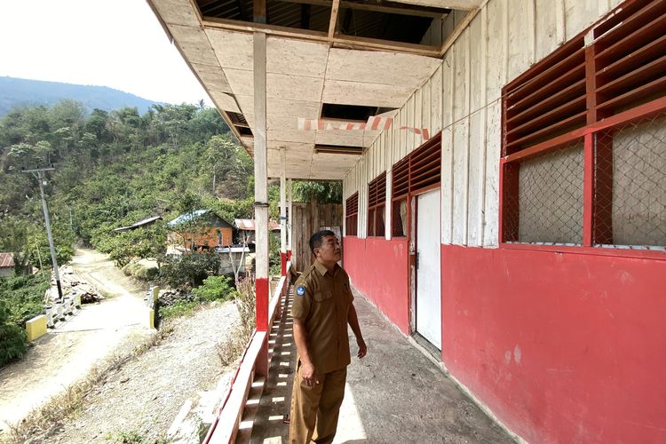 Mengabdi di Ngata Ona Sigi, Kisah Guru Berjuang Menjaga Anak-anak Tetap Sekolah