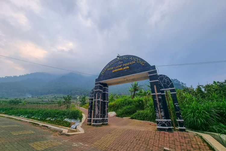 Gerbang Pendakian Gunung Andong via Pendem.
