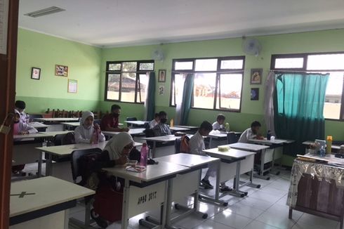 Enam Sekolah Simulasi KBM Tatap Muka di Bekasi
