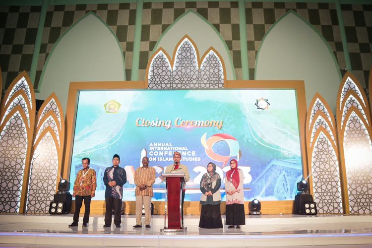 Penyelenggaraan Annual International Conference on Islamic Studies (AICIS) ke-22 yang digelar di UIN Sunan Ampel Surabaya melahirkan Piagam Surabaya (4/5/2023). 