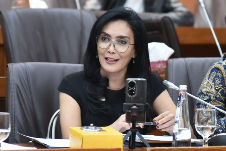 Foto Rieke Diah Pitaloka Usulkan Pos Indonesia Jadi Pengirim Surat Dan Barang Penting Negara