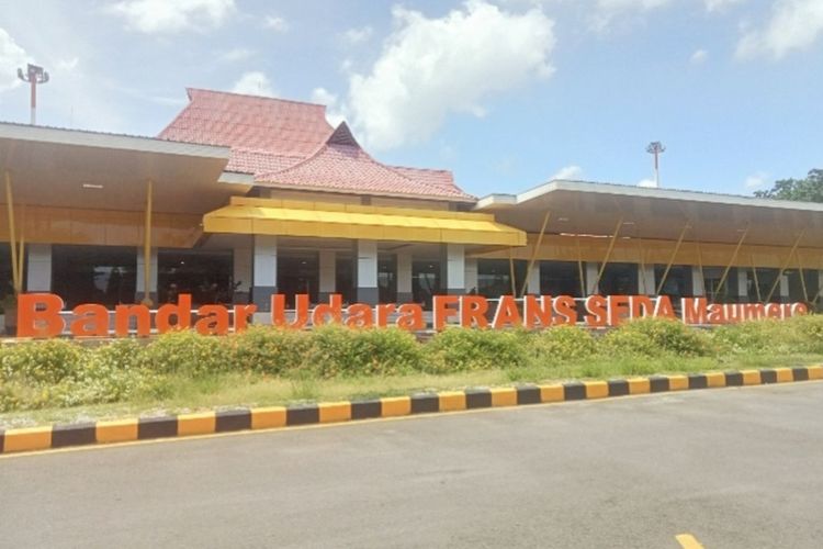 Bandara Frans Seda Maumere Ditutup Imbas Erupsi Gunung Lewotobi, 122 Penumpang Batal Terbang