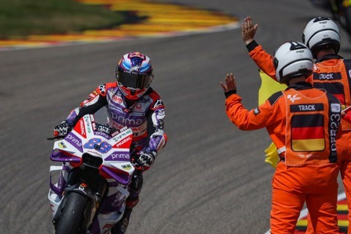 Pebalap Pramac Racing Jorge Martin saat memenangi Sprint Race MotoGP Jerman 2023 di Sirkuit Sachsenring, Sabtu (17/6/2023). Terkini, Jorge Martin tampil sebagai pemenang sprint race MotoGP Jepang di Sirkuit Motegi, Sabtu (30/9/2023).