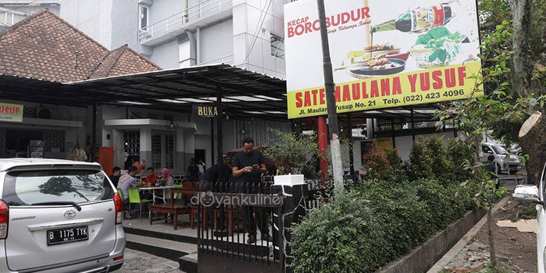 Sate Maulana Yusuf di Bandung, Jawa Barat.