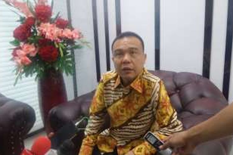 Anggota Komisi III DPR Sufmi Dasco Ahmad di Kompleks Parlemen, Senayan, Jakarta, Rabu (28/9/2016)