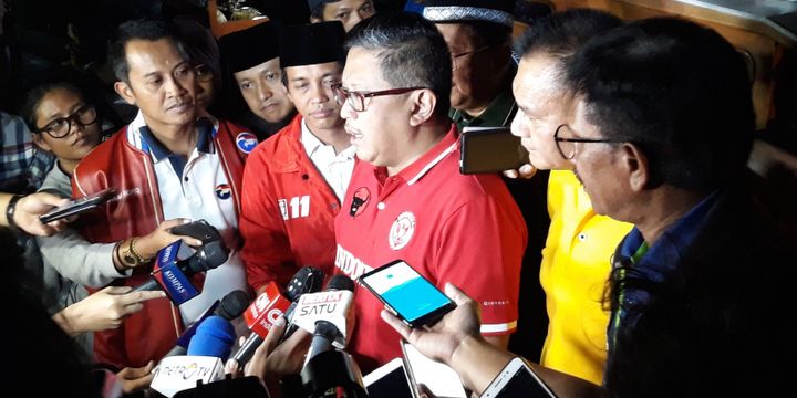 Sekretaris Jenderal DPP PDI Perjuangan Hasto Kristianto dalam pertemuan bersama sekjen partai-partai koalisi di Gedung Joang 45 Jakarta, Sabtu (4/8/2018).