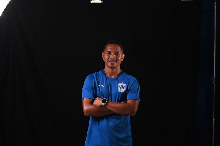 Resmi! PSIS Semarang Datangkan Mantan Bek Andalan Timnas Indonesia Abduh Lestaluhu