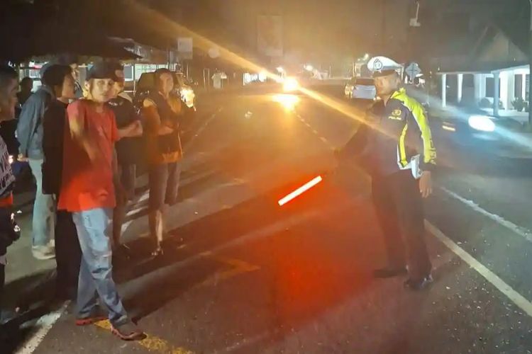 Truk Tabrak 2 Motor di Padang Pariaman Tewaskan 3 Orang, Sopir Diduga Mengantuk