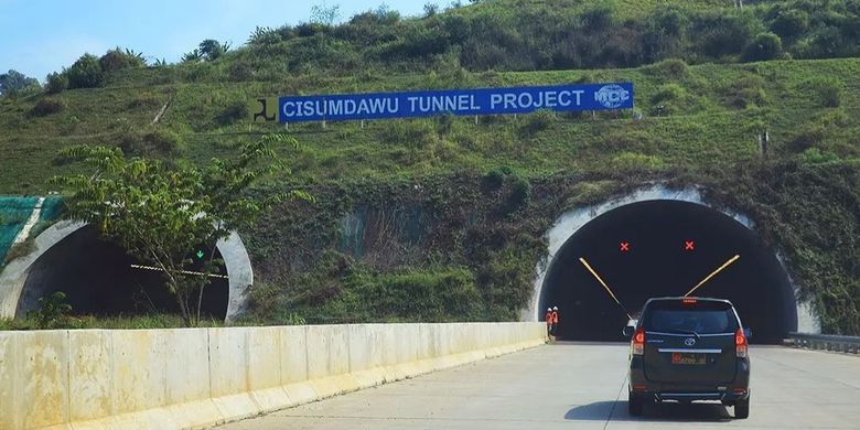 Terowongan Kembar Tol Cisumdawu