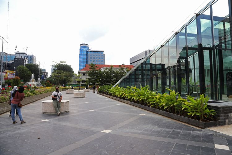 Situasi di Alun-alun Surabaya