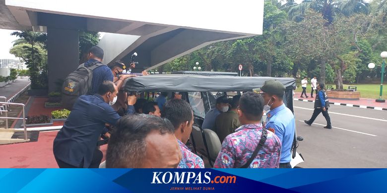 Anggota Baleg DPR Terima Audiensi Massa Perangkat Desa, Sebut Tuntutan Terkait Revisi UU Desa