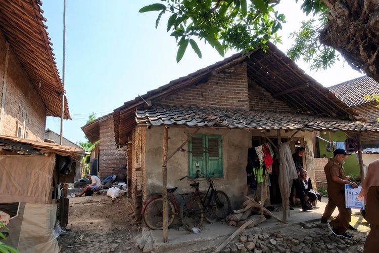 Lucky Hakim Targetkan Bedah 2.200 Rumah Tak Layak Huni di Indramayu