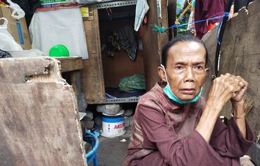 Kisah Nenek Samiyah, Tidur di Dalam Lemari, Sehari-hari Berjualan ...