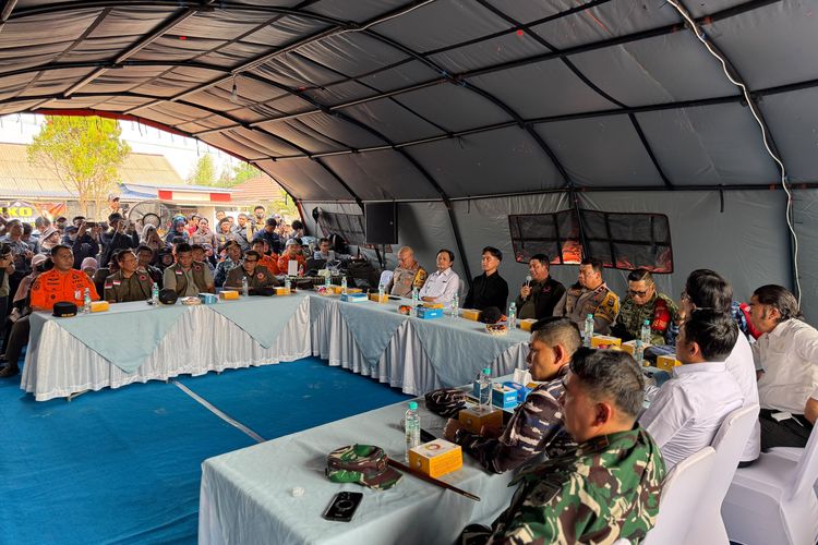 Gibran Minta Edukasi Penggunaan Masker Diperkuat di Tengah Karhutla Kalimantan Selatan