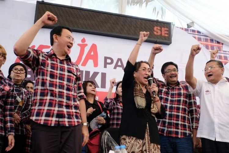 Putri Soekarno, Sukmawati Soekarnoputri mendukung pasangan calon gubernur-wakil gubernur DKI Jakarta, Basuki Tjahaja Purnama-Djarot Saiful Hidayat, di Rumah Lembang, Menteng, Jakarta Pusat, Rabu (18/1/2017).