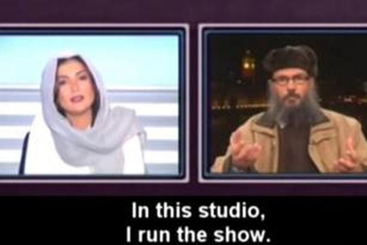 Rima Karaki, seorang presenter televisi di Lebanon, melakukan wawancara jarak jauh dengan seorang ulama radikal yang berada di London, Inggris. Namun, karena merasa dilecehkan oleh sang ulama, Rima melawan dan membentak sang ulama.