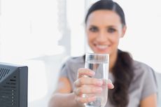 6 Tips untuk Menghindari Dehidrasi saat Puasa