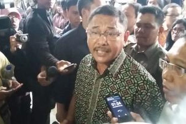 Haeruddin Massaro, seorang pengacara yang tiba-tiba membuat gaduh suasana di Pengadilan Negeri Jakarta Selatan, Senin (6/4/2015).